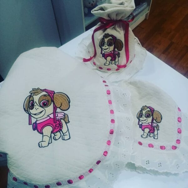 Bordado Personalizado de Perrita