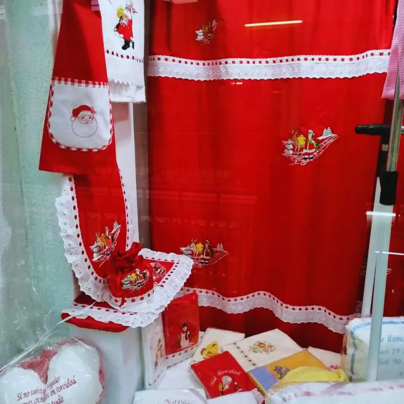 Set de Baño Bordado – Edición Navidad