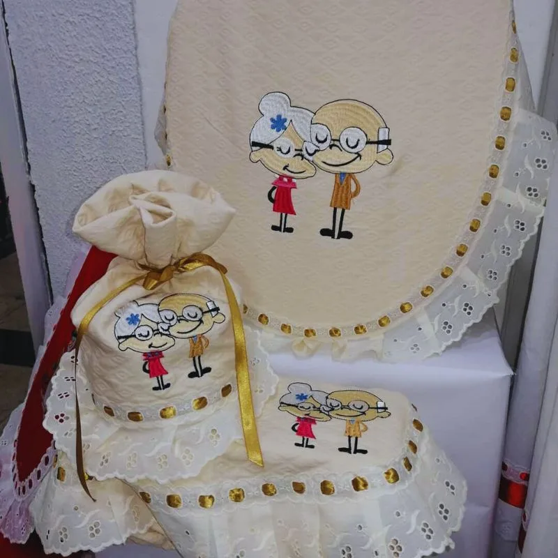 Set de Baño Animado – Toallas y Accesorios Bordados con Personajes