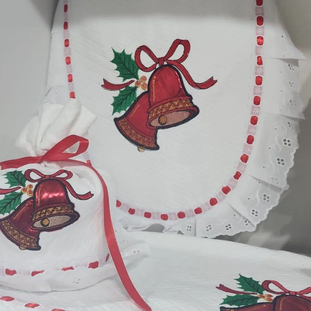 Bordado de Navidad - Campanas Rojas Navideñas