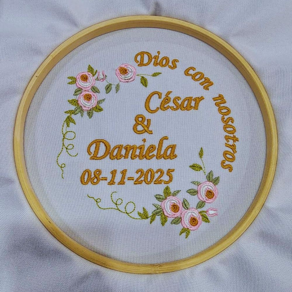 Bordado Bodas de Oro Cesar y Daniela